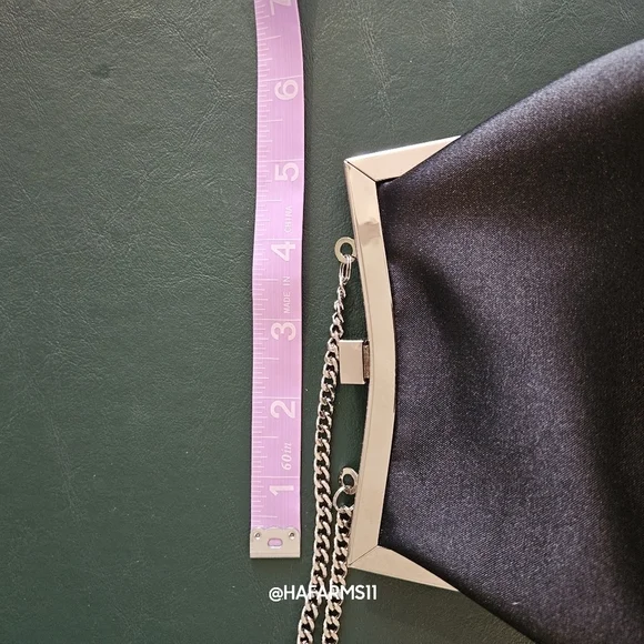 Cute Black Purse - Picture 5 of 9